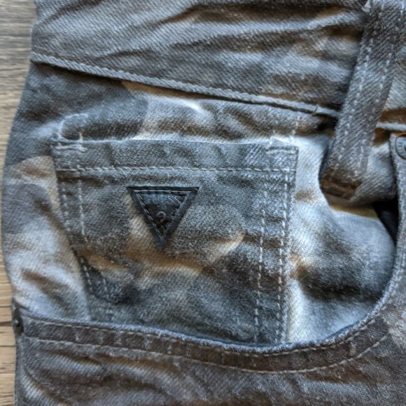 Guess Vintage Alameda Slim Tapered Jeans - Picture 3 of 9